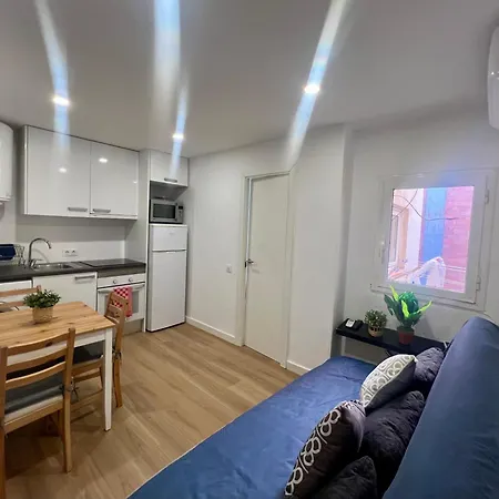 Charming And Quiet Apartments Near Barcelona L’Hospitalet de Llobregat Exterior foto