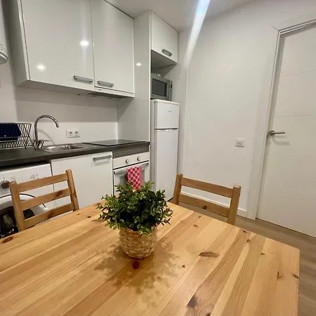 Charming And Quiet Apartments Near Barcelona L’Hospitalet de Llobregat Exterior foto