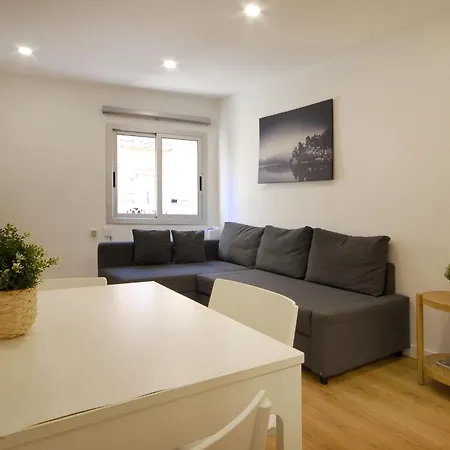 Charming And Quiet Apartments Near Barcelona L’Hospitalet de Llobregat Exterior foto