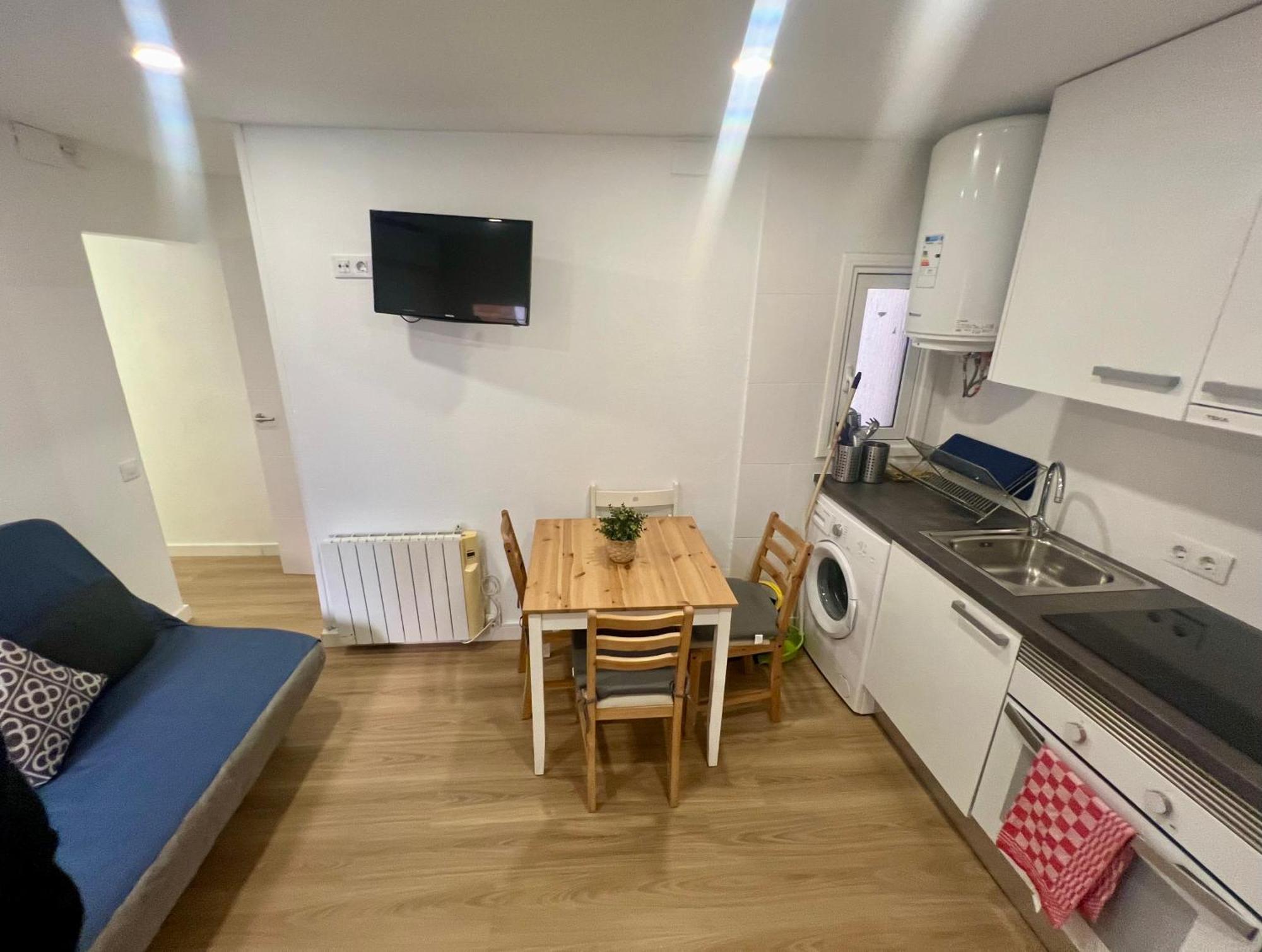 Charming And Quiet Near Barcelona L’Hospitalet de Llobregat