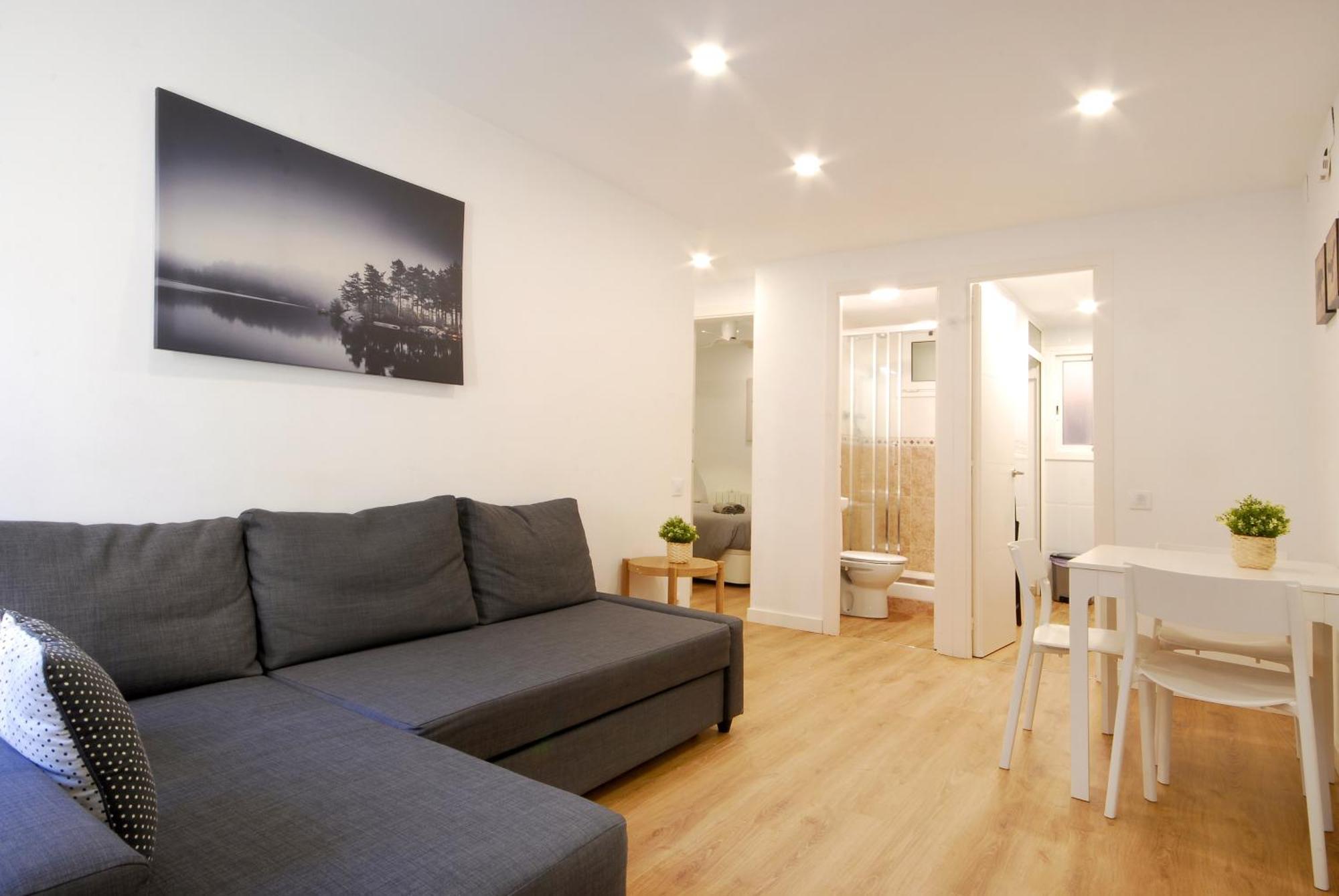 Charming And Quiet Near Barcelona L’Hospitalet de Llobregat